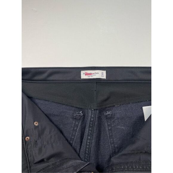 Abercrombie &Fitch 90s Relaxed Jean High Rise Faux Leather Black Size 32/14 LONG - Picture 3 of 8